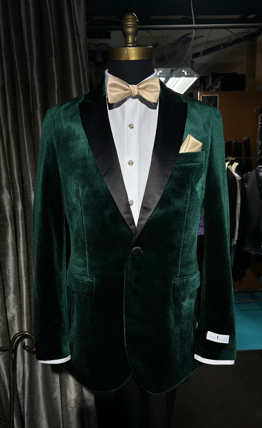 Emerald Velvet Peak Lapel Tuxedo On Rent
