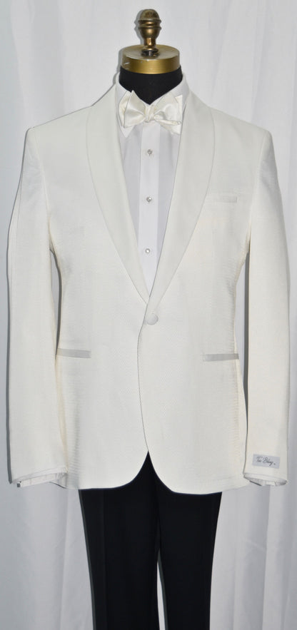 close-up life size mannequin mannequin wearing an ivory shawl collar tuxedo with a white tuxedo shirt and a ivory tie-yourself bowtie against a white background