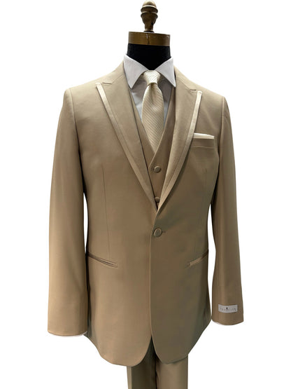 close-up front view Men's beige 3-piece tuxedo wearing an ivory necktie on a mannequin against a white background