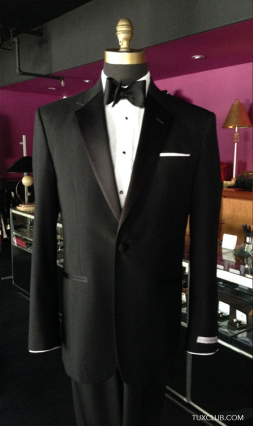 1 Button Notch with Slim Cut Tuxedo Shirt without Pleats and Black Bow